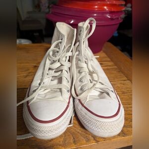 Converse high tops - women's 5.5 - excellent condition